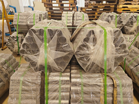 কেনা শিল্প প্রয়োগের জন্য পিছনের লেপ বেধ 5-7μm, প্রস্থ 700-1250mm এবং কয়েল আইডি 508/610mm সহ প্রাক পেইন্ট স্টিল কয়েল online manufacture